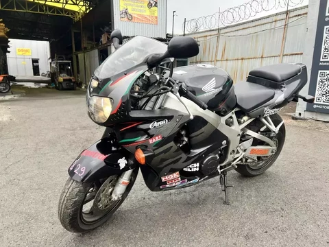 Honda CBR 900RR Fireblade 1997