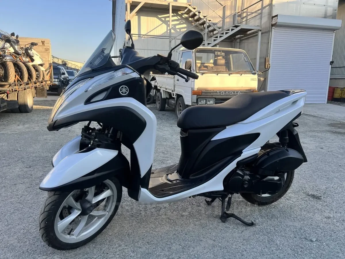 Yamaha Tricity 2015