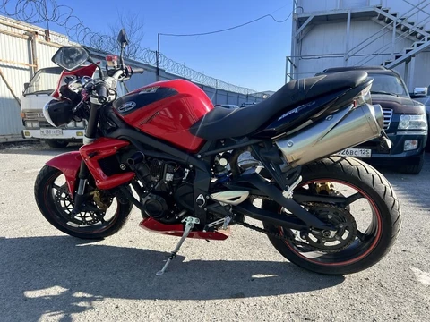 Triumph Street Triple 2012