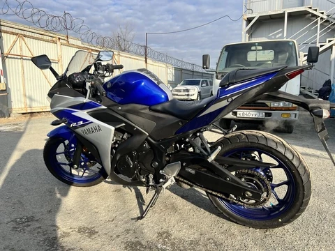 Yamaha YZF-R3 2015
