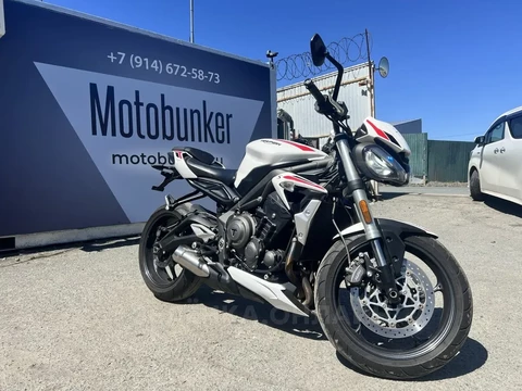 Triumph Street Triple 2021