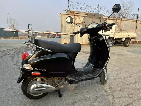 Vespa LX 150 2011