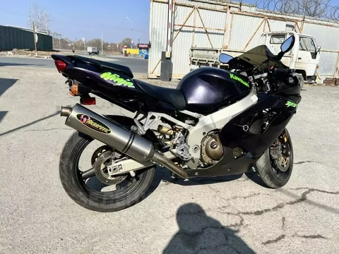 Kawasaki ZX-9 Ninja 2000