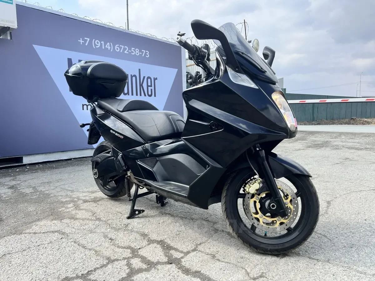 Gilera GP800 2011