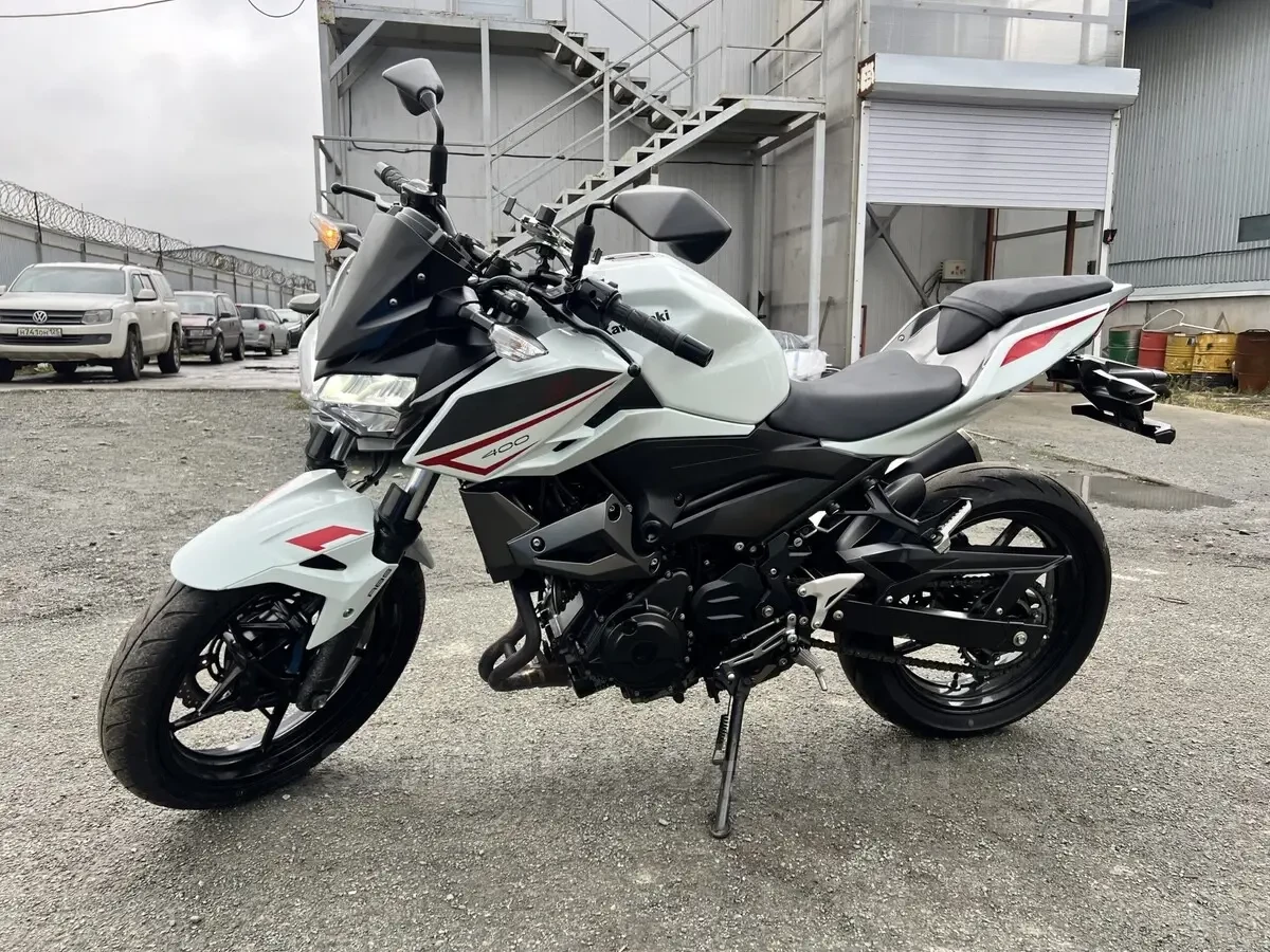 Kawasaki Z 400 2021