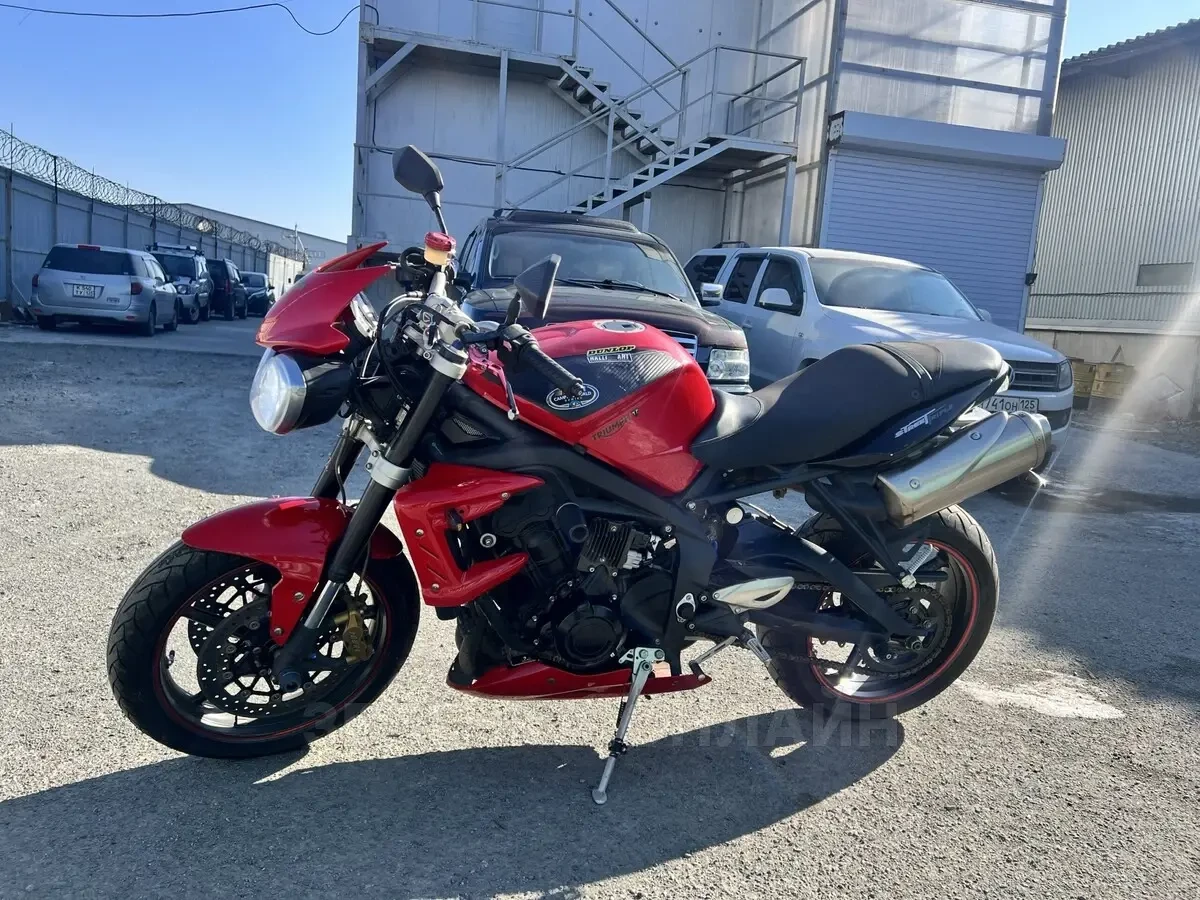 Triumph Street Triple 2012