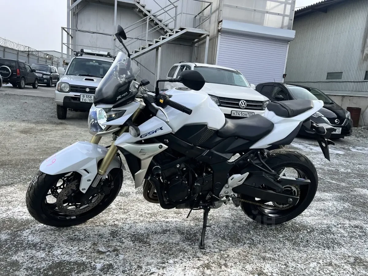 Suzuki GS 750 2011