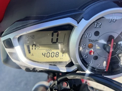 Triumph Street Triple 2012