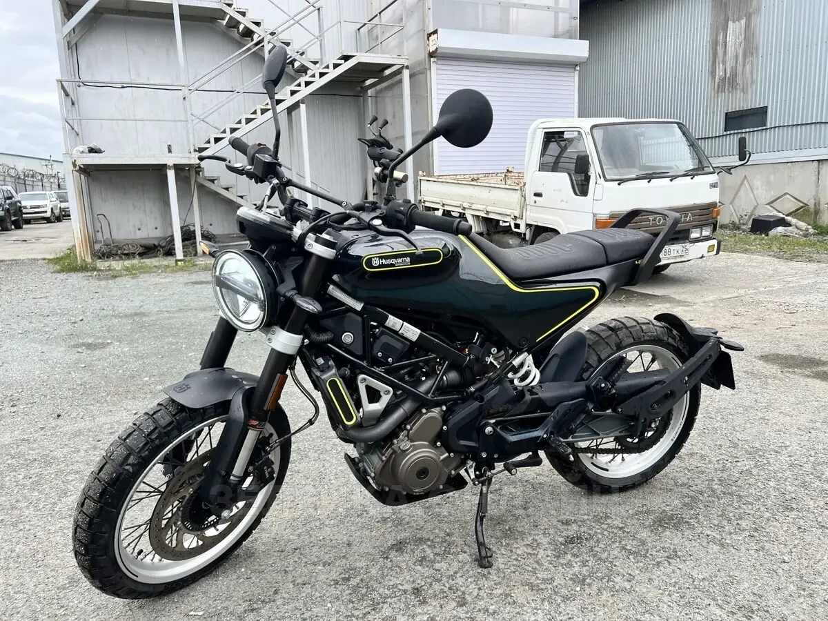 Husqvarna Svartpilen 401 2018