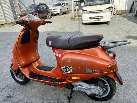 Piaggio Vespa ET4 1998