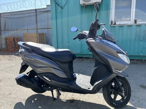 Suzuki Burgman UH 125 2018