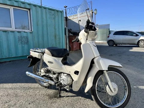 Honda Super Cub 2012