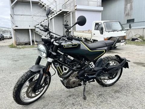 Husqvarna Svartpilen 401 2018