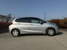 Honda Fit 2017 GK3 кузов серого цвета