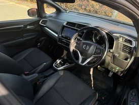 Honda Fit 2018 GP5 гибрид салон