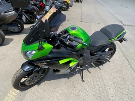 Kawasaki Ninja 400 мотоцикл зеленый