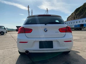 BMW 118i решетка капот кузов