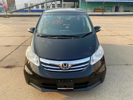 Honda Freed первое поколение кузов фары