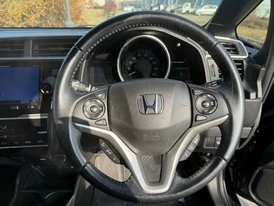 Honda Fit 2018 GP5 гибрид мультируль руль