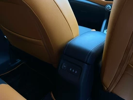 Nissan Kicks e-POWER P15 салон обшивка печка подогрев