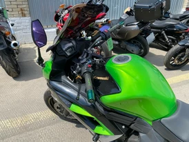 Kawasaki Ninja 400 мотоцикл зеленый
