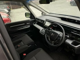 Honda Stepwgn 5 салон мультимедиа приборная панель руль