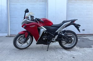 Honda CBR250R 2011 красный
