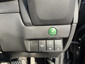 Honda Fit 2018 GP5 гибрид кузов салон функция удержания полосы подогрев стекла