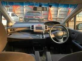 Honda Freed первое поколение кузов мультимедиа