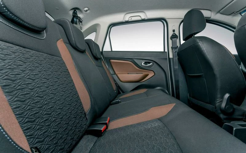 Lada XRAY салон