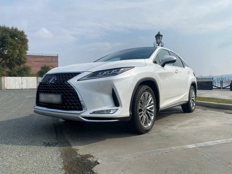  Lexus RX450h белый 2021