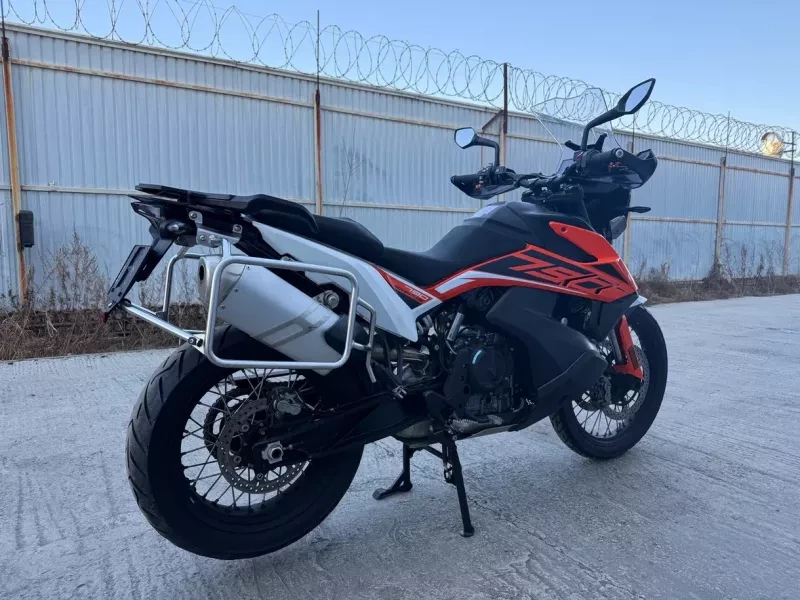 KTM 790 Duke 
