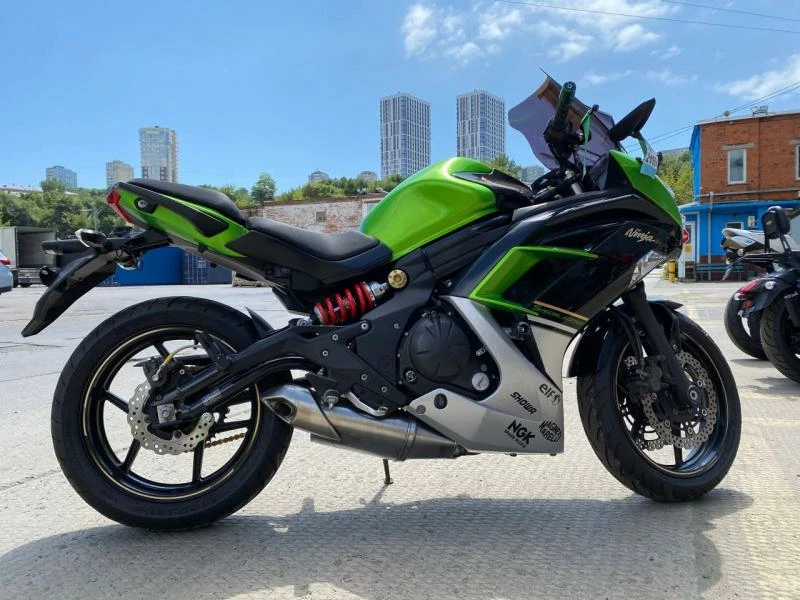 Мотоцикл Kawasaki Ninja 400 зеленый