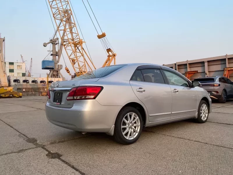 Toyota Premio T260 стопарь багажник