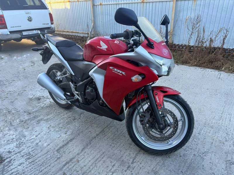 Honda CBR250R