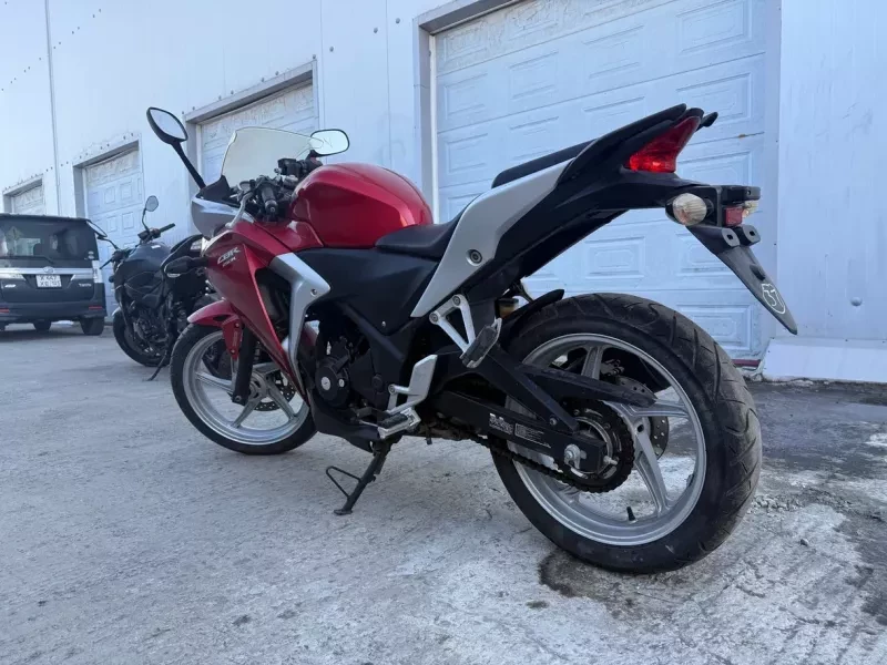 Honda CBR250R 2011