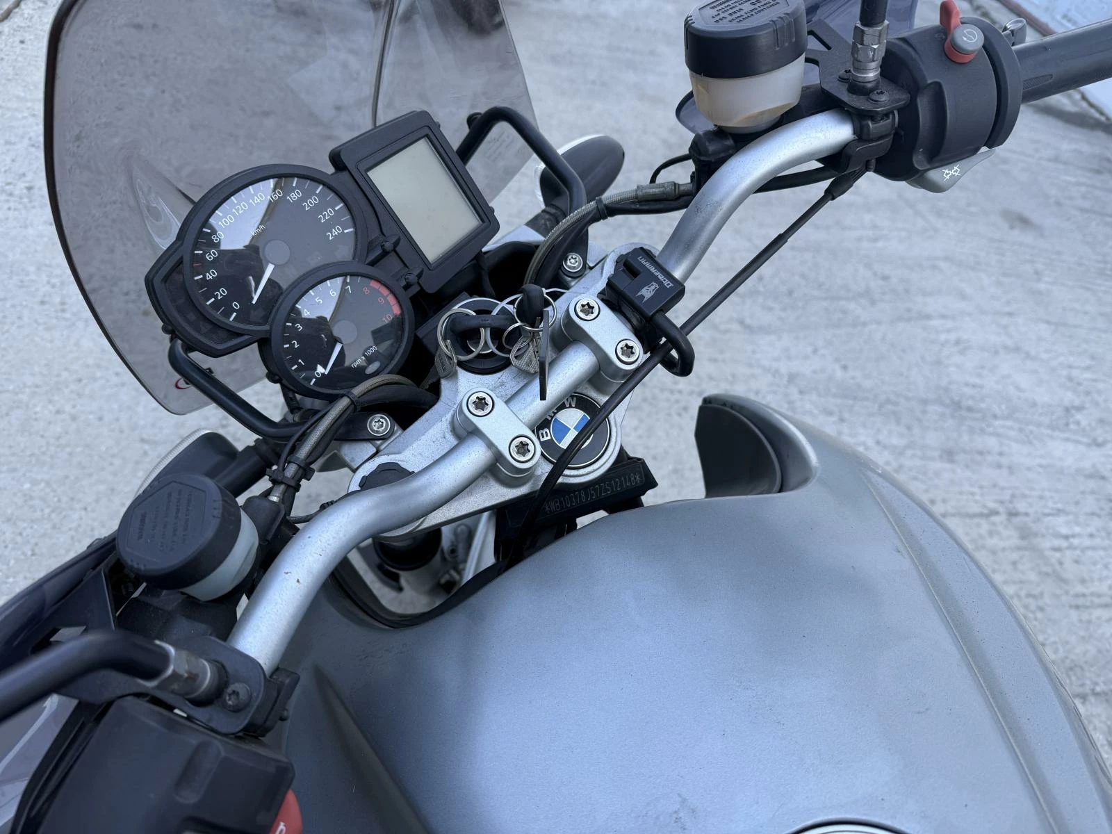 BMW R1200R руль спидометр