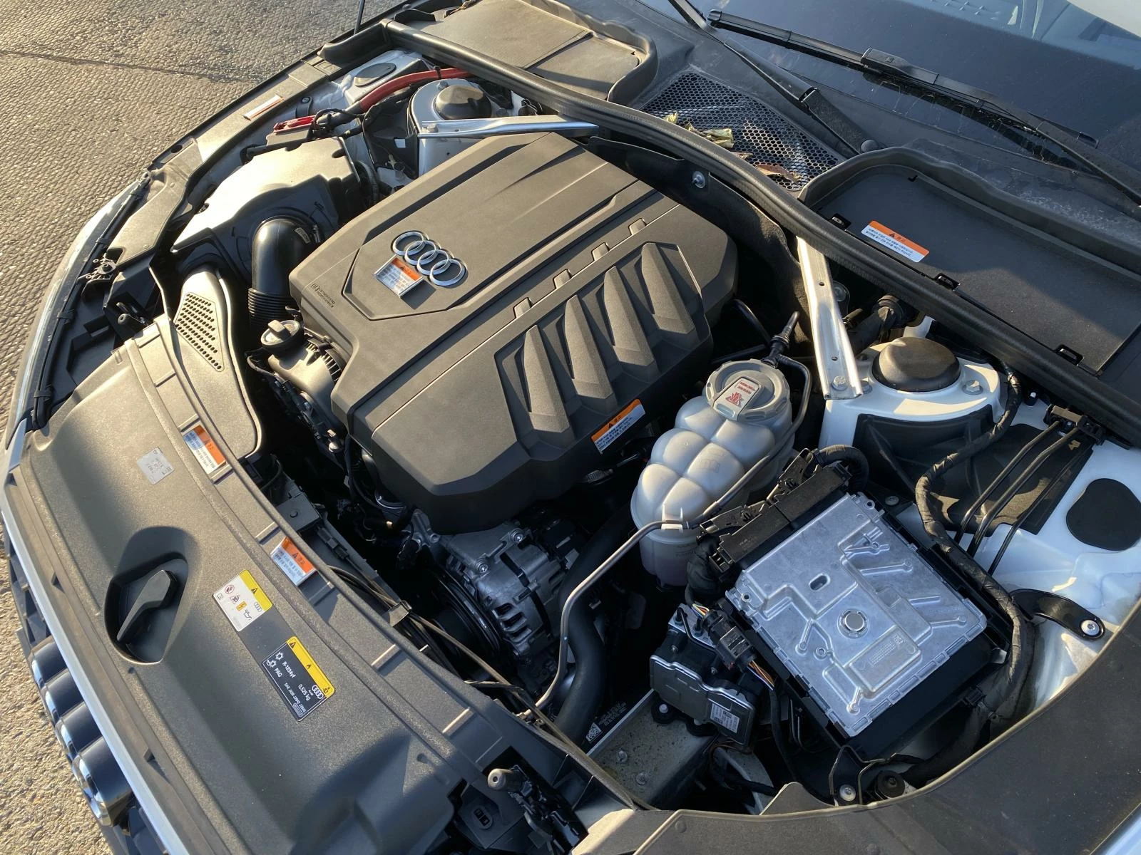 Двигатель мотор Audi A4