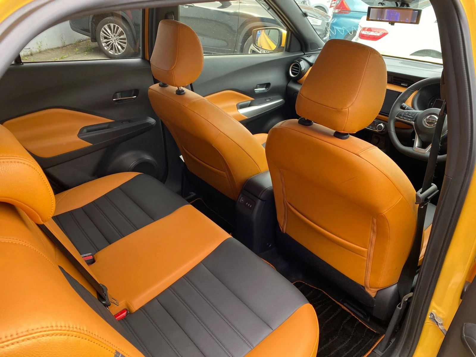 Nissan Kicks e-POWER P15 салон внутри задние сидения обшивка