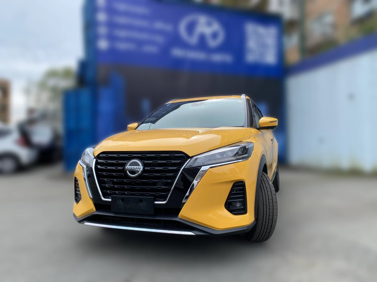 Nissan Kicks e-POWER P15 желтый кузов