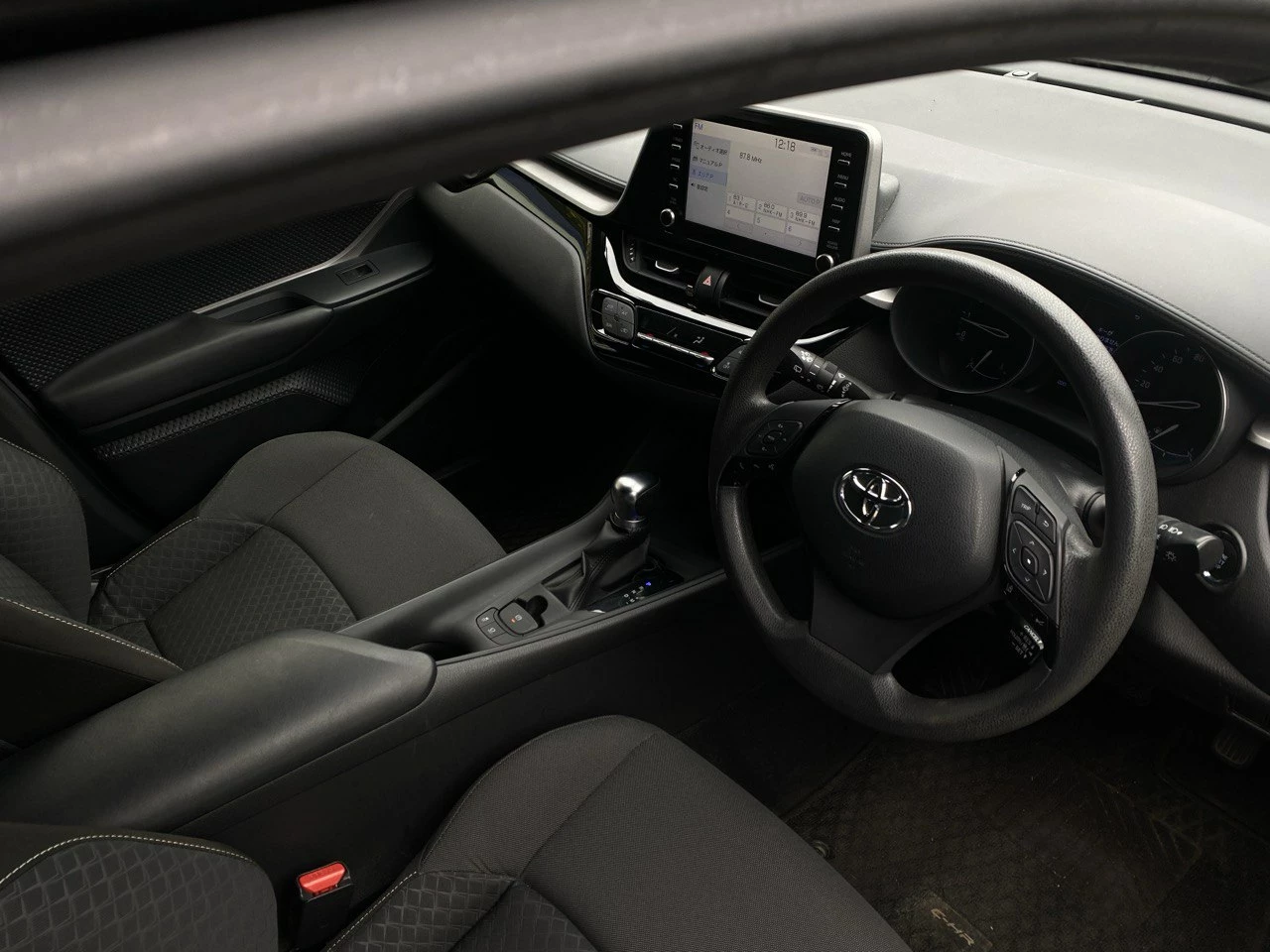 toyota chr 2022 салон внутри