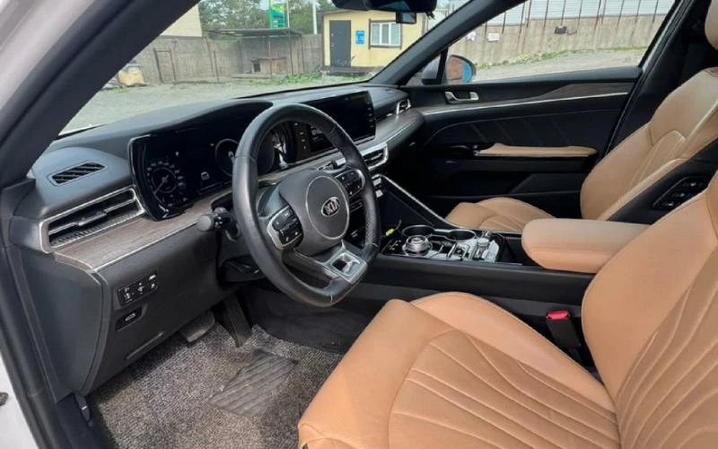 Kia K5 салон