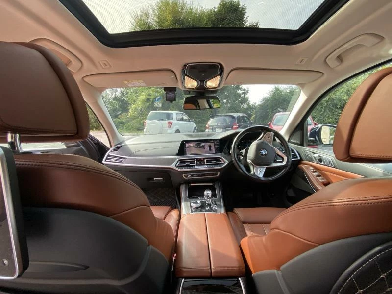 BMW X7 2019 салон панорамная крыша мультируль