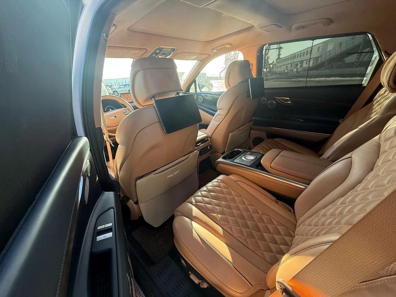 Genesis GV80 кожанный салон