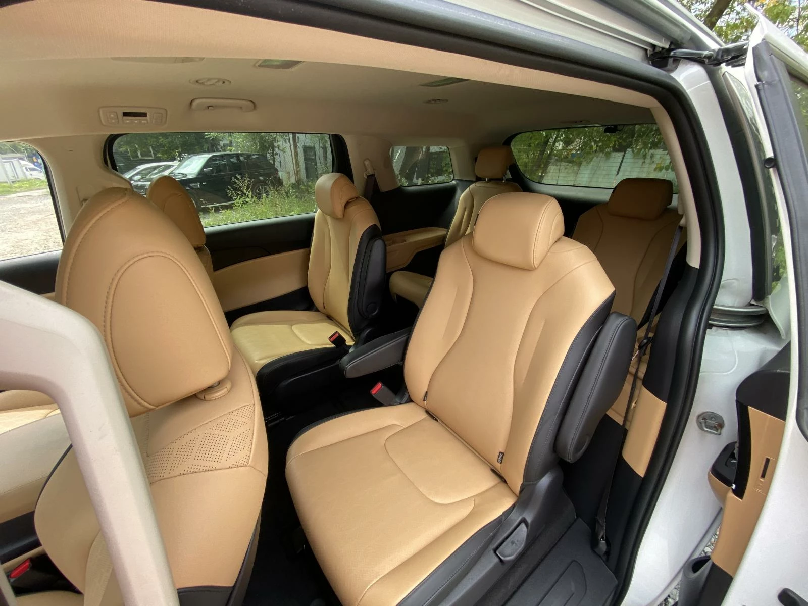 Kia Carnival четвертое поколение 8 сидений