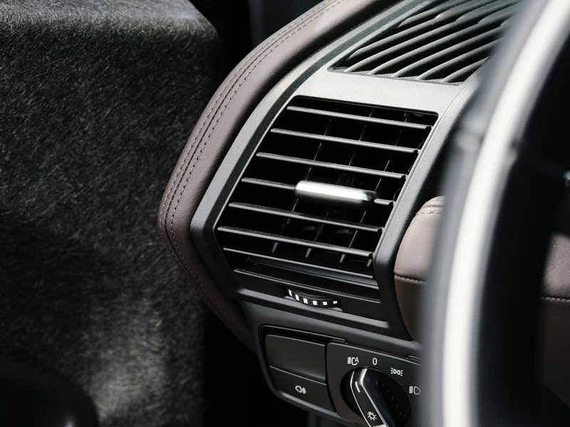 печка в автомобиле