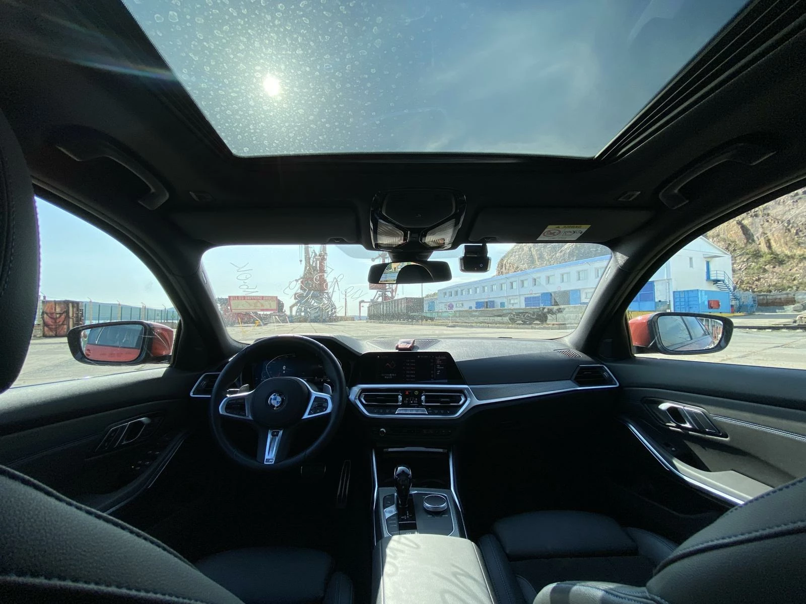 BMW 320i 2022 год  м пакет салон
