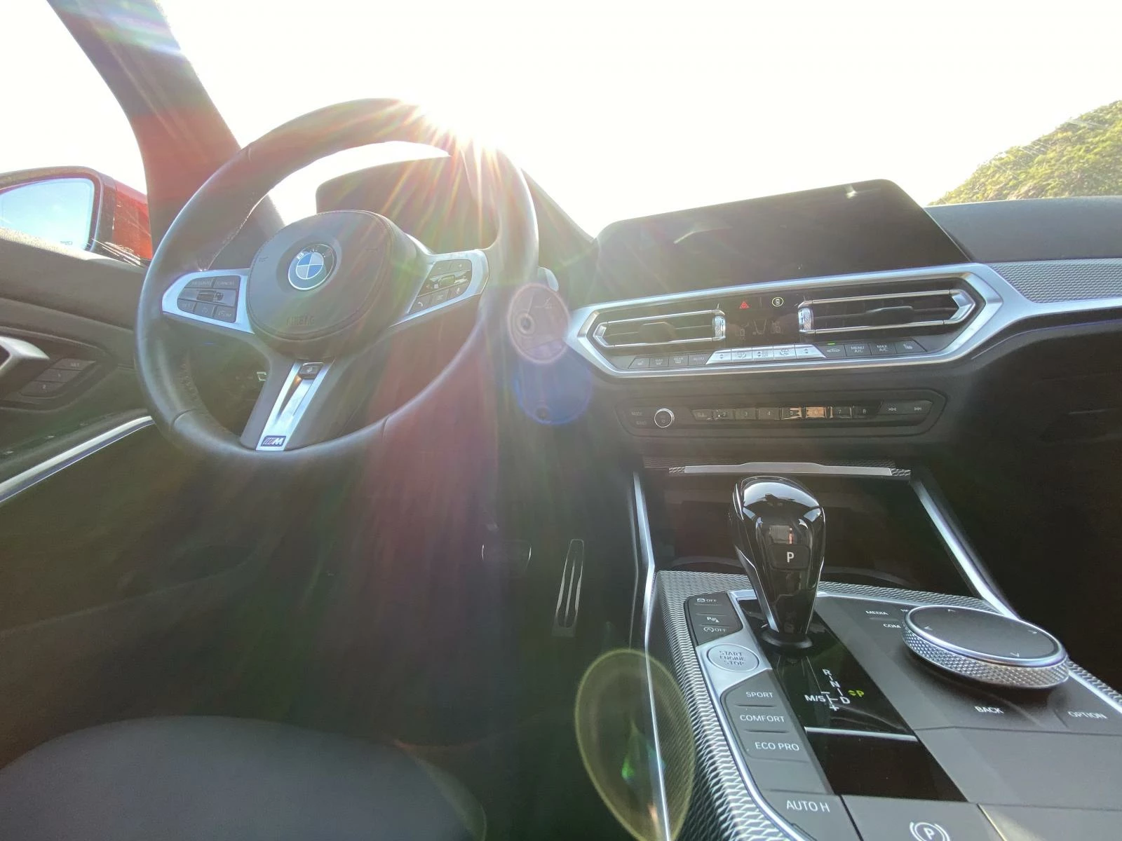 BMW 320i 2022 год  м пакет салон коробка передач руль